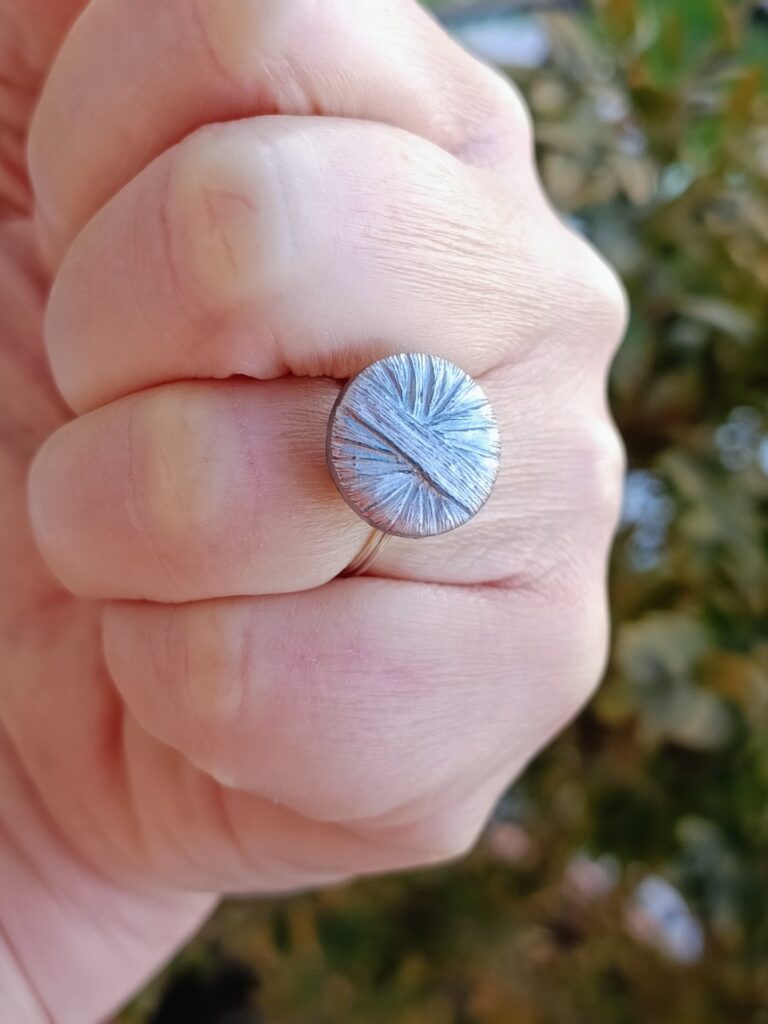 Χειροποίητο δαχτυλίδι με σύρμα ορείχαλκου, γκρι