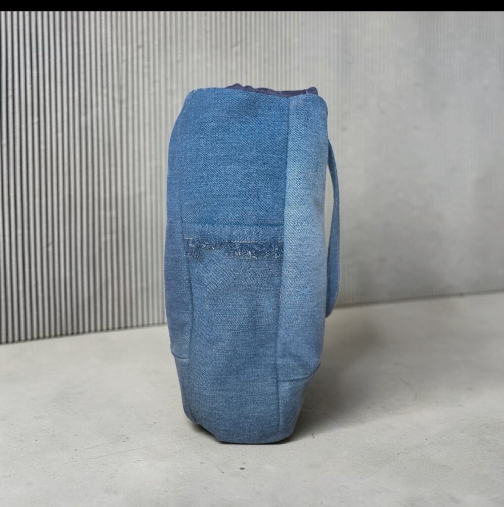 Upcycled Τζιν Τσάντα Ώμου «Kiki's Re-jeans»