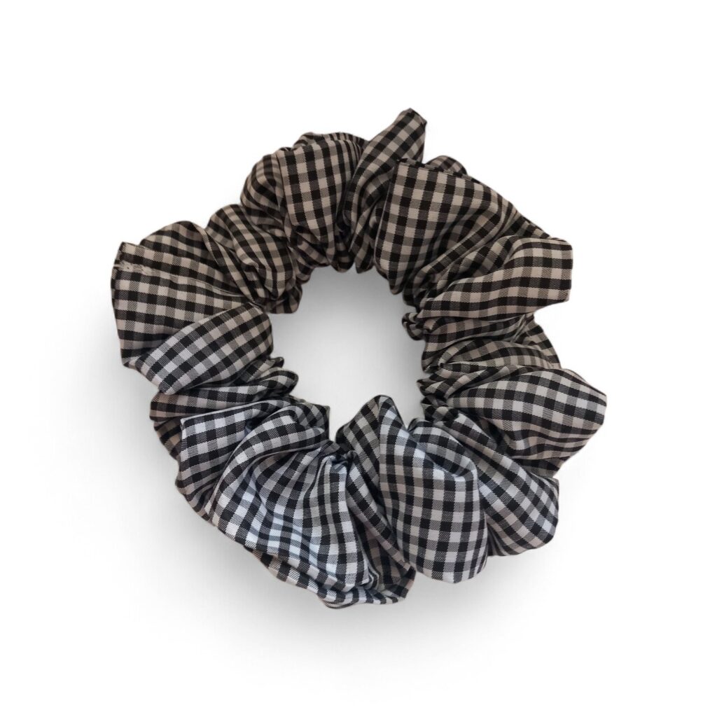 Scrunchie ασπρόμαυρο καρό ποπλίνα