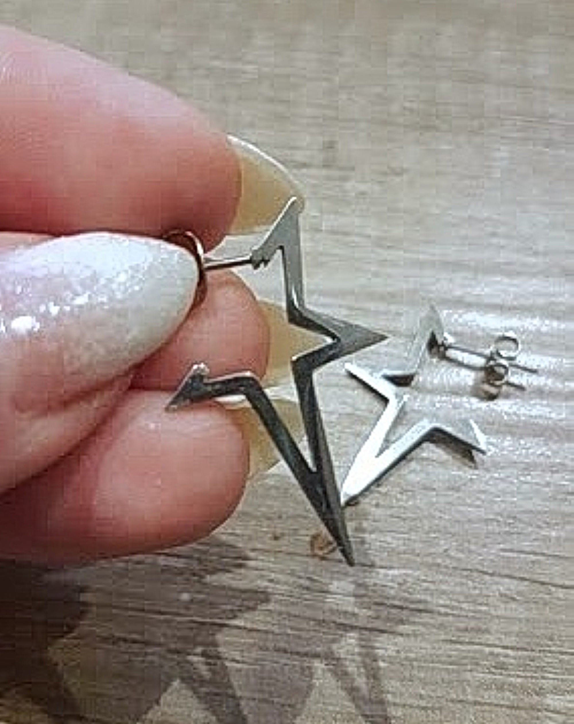 Σκουλαρίκια αστέρια ατσάλινοι κρίκοι ασημί