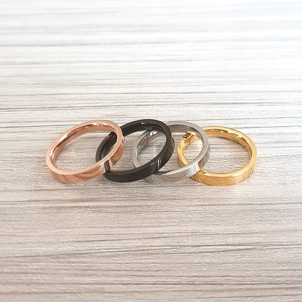 Σετ 4 δαχτυλίδια βεράκια stackable από ατσάλι σε χρυσό, ασημί, ροζ χρυσό και μαύρο