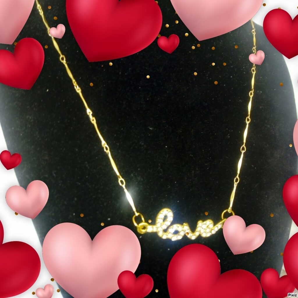 Χειροποιητο Κολιε με ατσαλινo << love>> με ζιργκον και ατσαλινη αλυσιδα