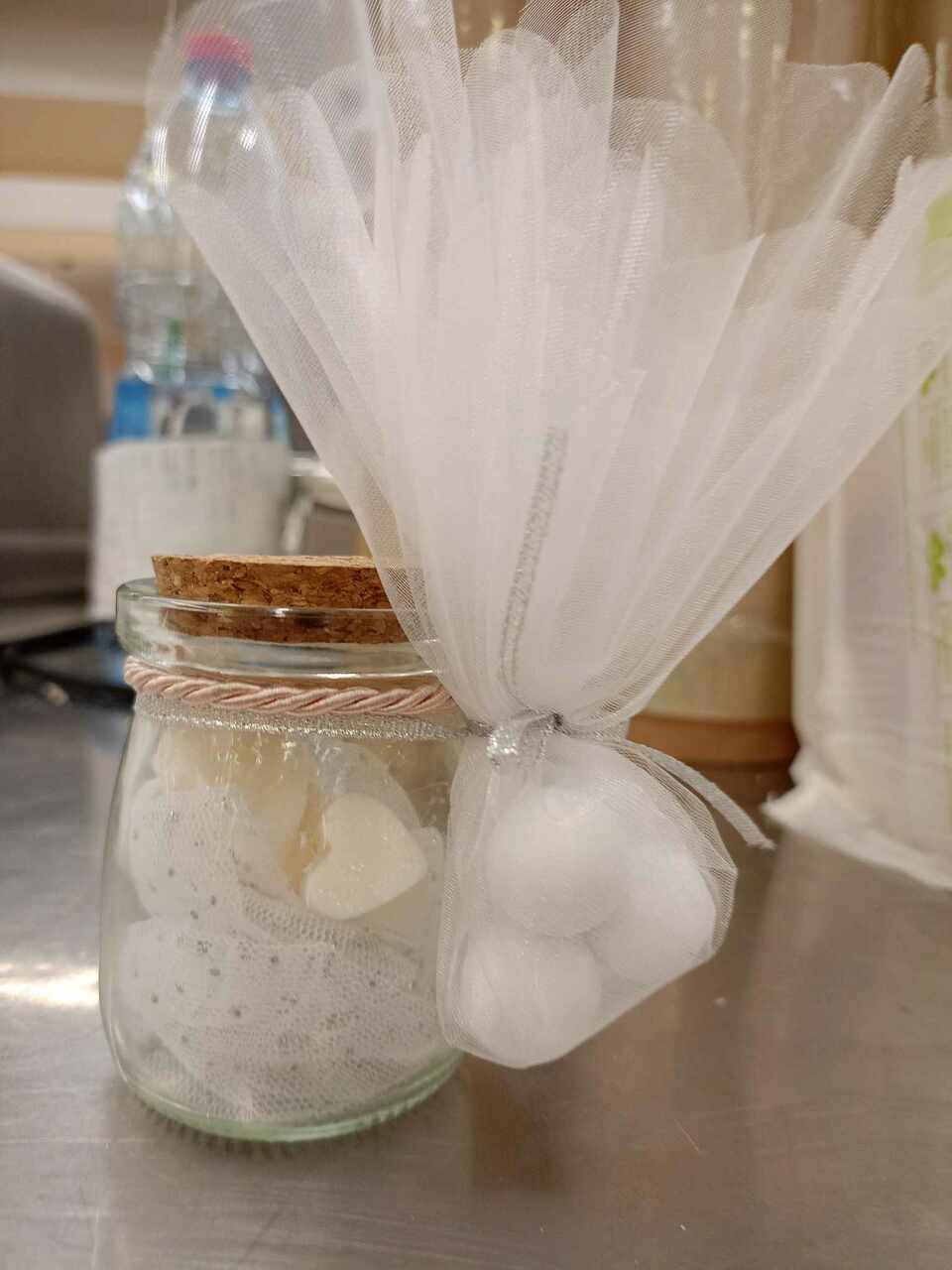 Μικρές αρωματικές καρδούλες για μπομπονιέρες (50τμχ)