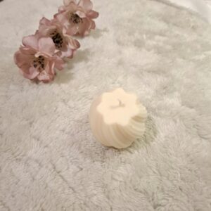“Swirl Candle”