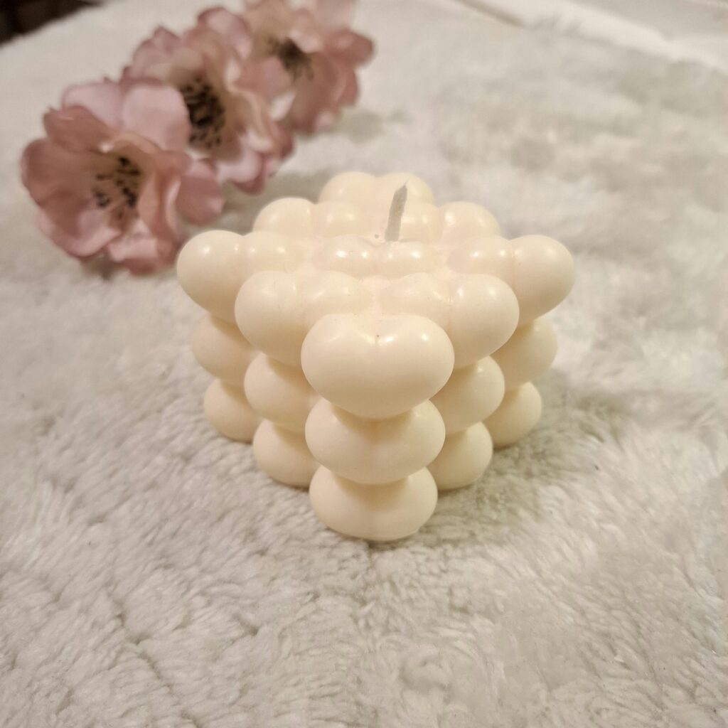 "Bubble Cube with hearts"