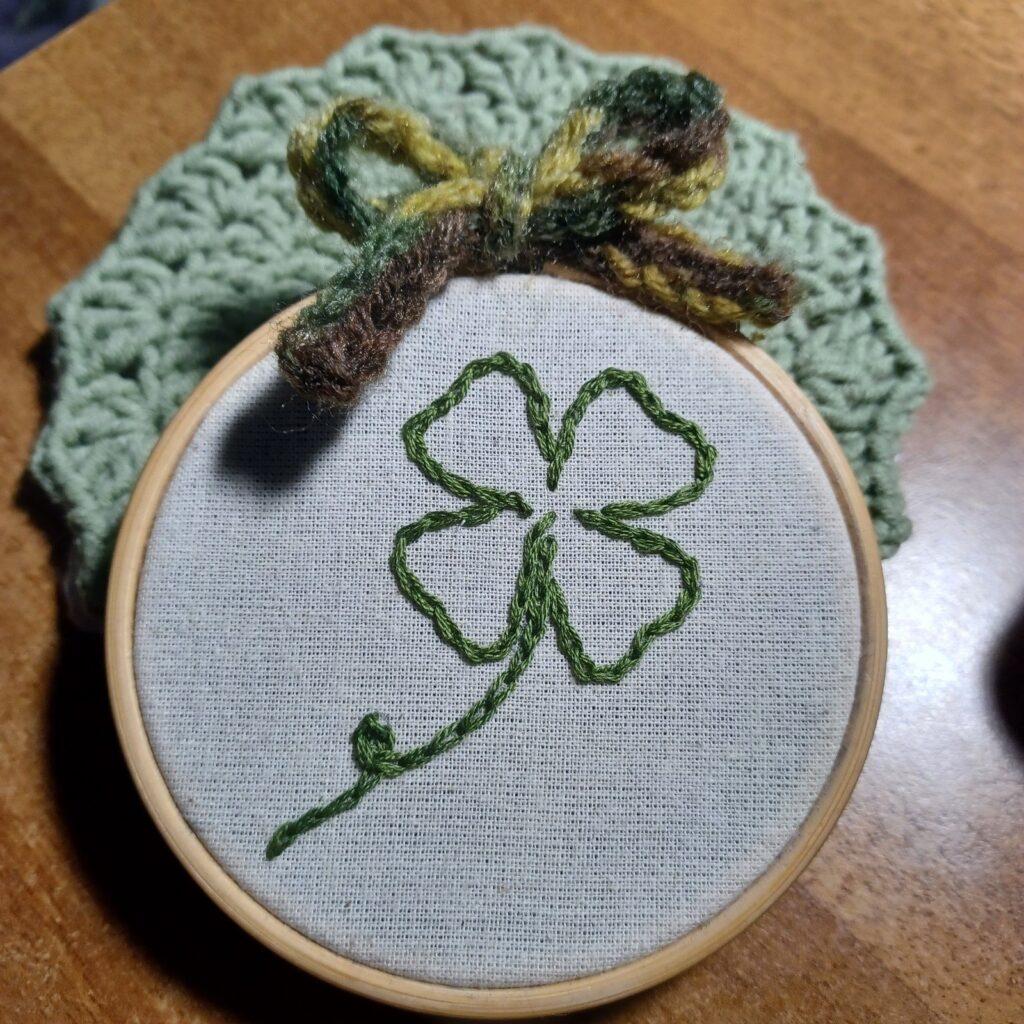 Κέντημα σε τελάρο "Four Leaf Clover"