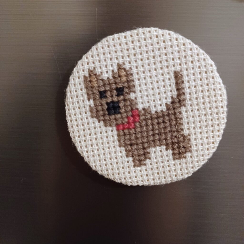Fridge magnet dog