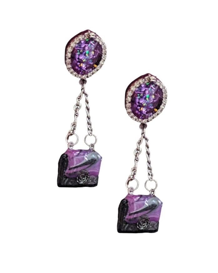 Χειροποίητα Σκουλαρίκια -earring bag- από πολυμερή πηλό,επικαλυμμένα με υγρό γυαλί και κούμπωμα καρφάκι ατσαλινο με στρας