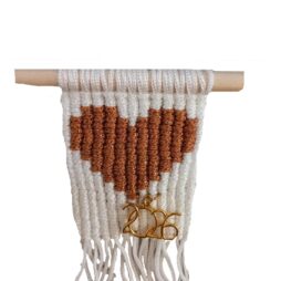 Γούρι 2026 μαγνητάκι καρδιά με την τεχνική macrame (κομποδεκτική )