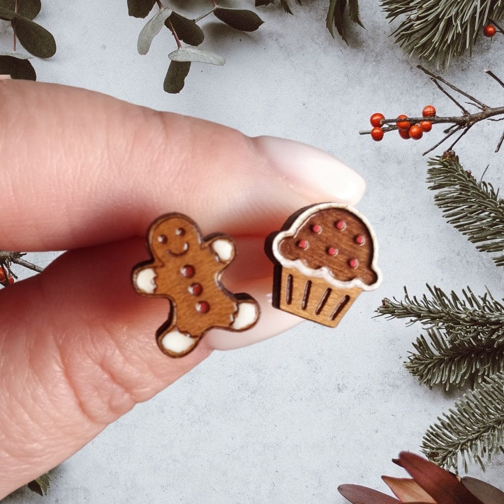 Χειροποίητα καρφωτά σκουλαρίκια Cupcake Gingerbread