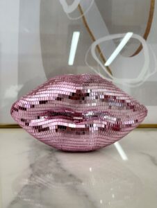 Διακοσμητικά ροζ χείλη καθρέφτης disco “Pink lips”