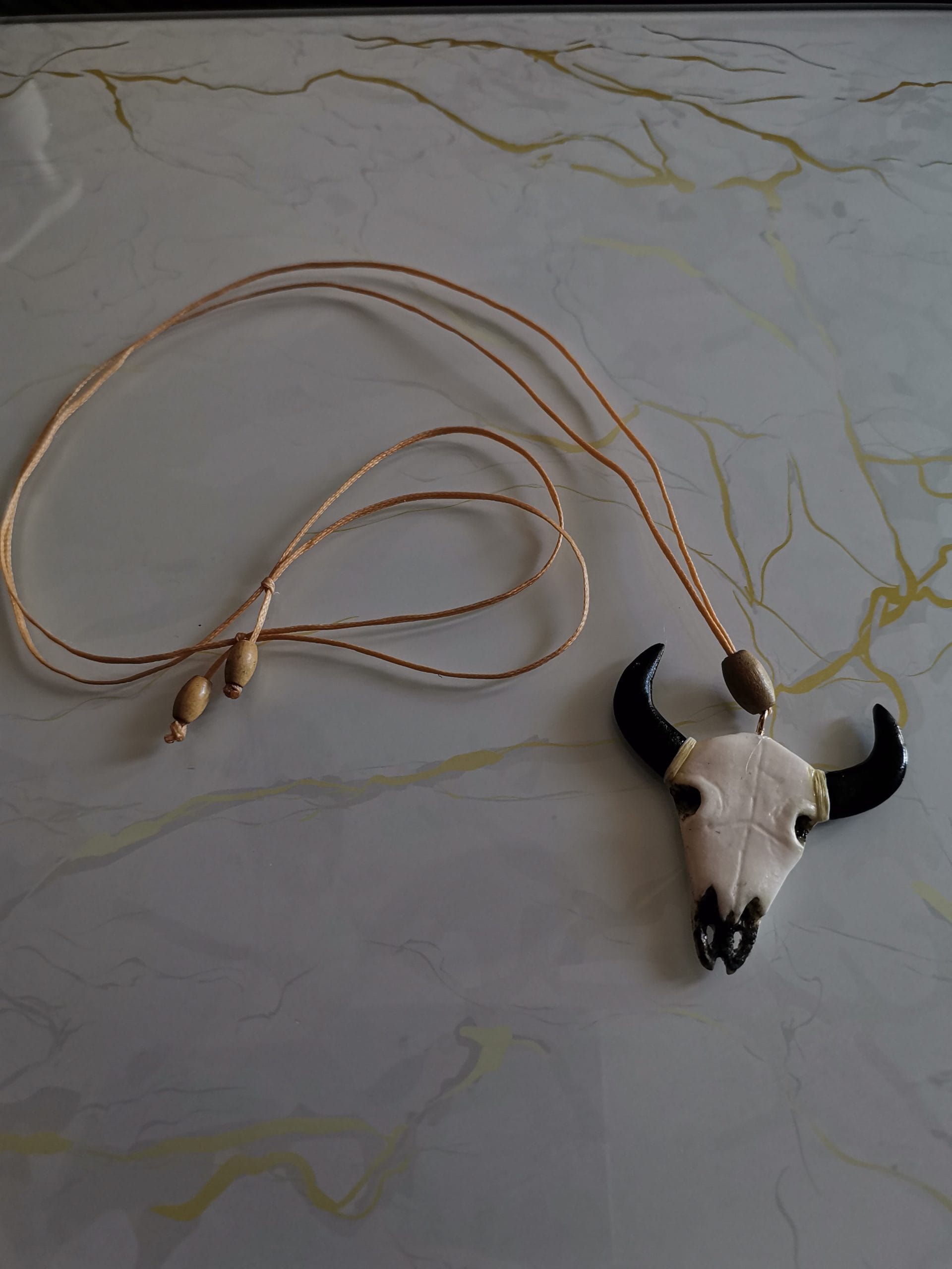 Handmade κολιέ "taurus" μαύρο - άσπρο