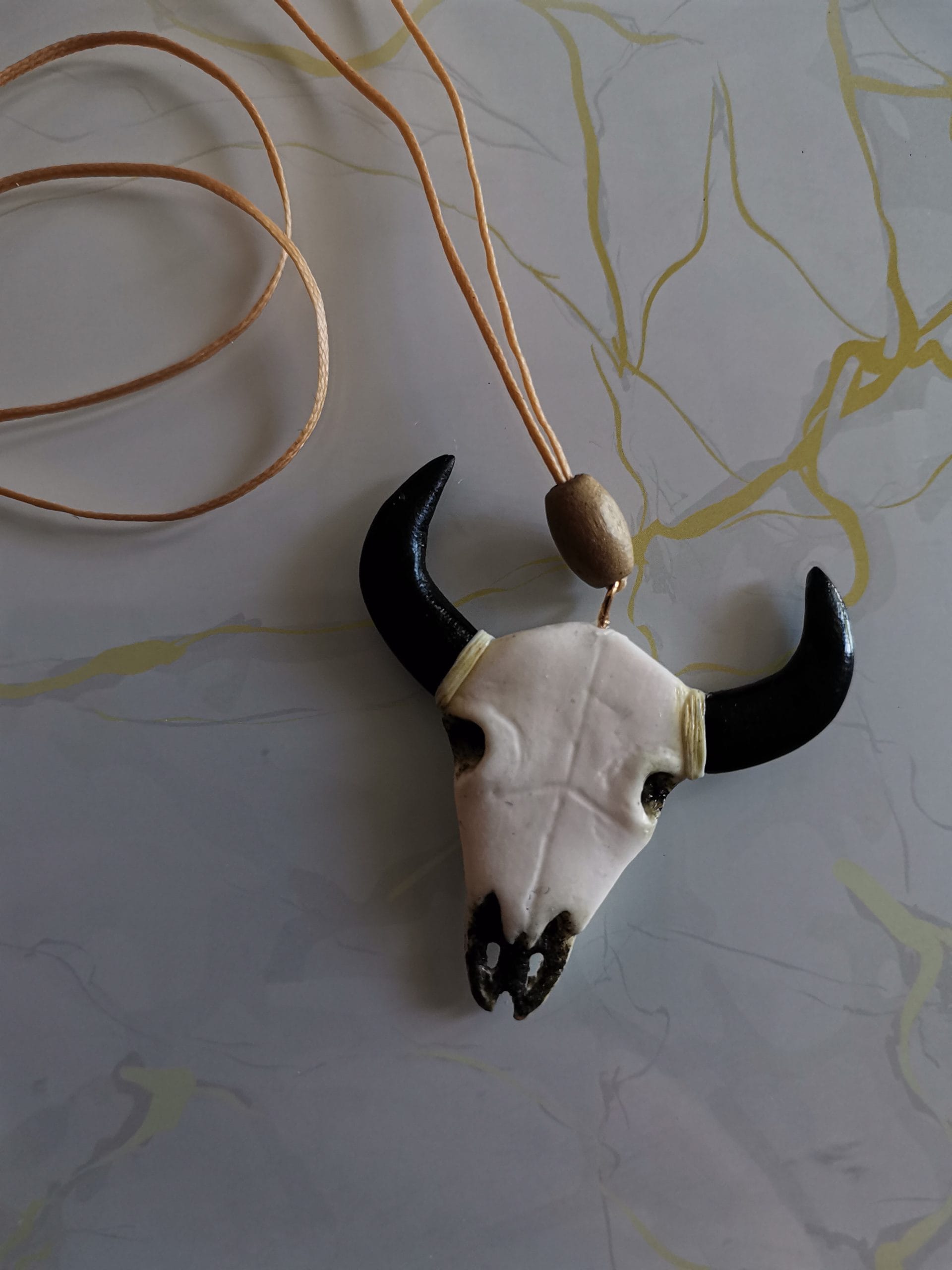Handmade κολιέ "taurus" μαύρο - άσπρο