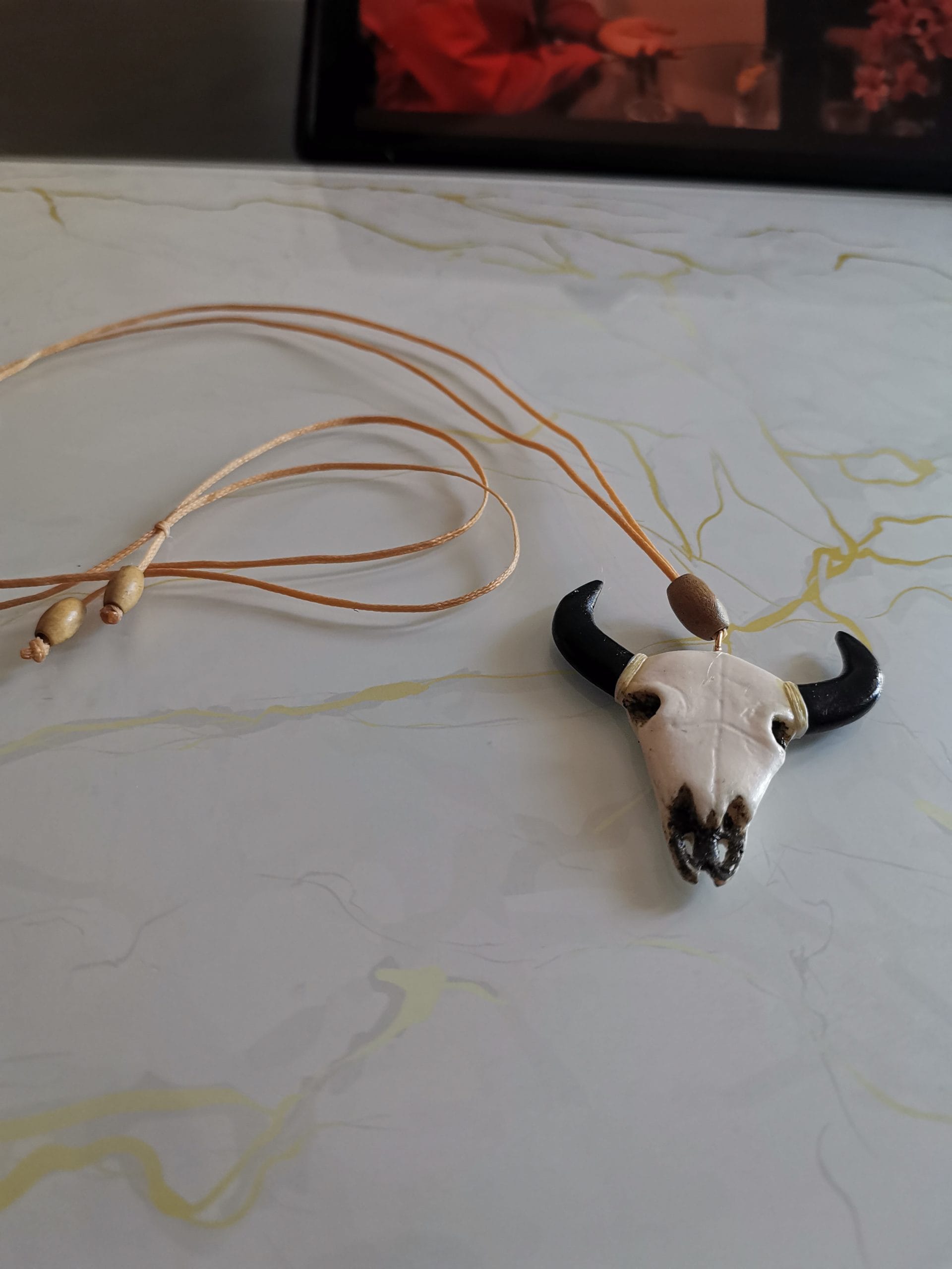 Handmade κολιέ "taurus" μαύρο - άσπρο