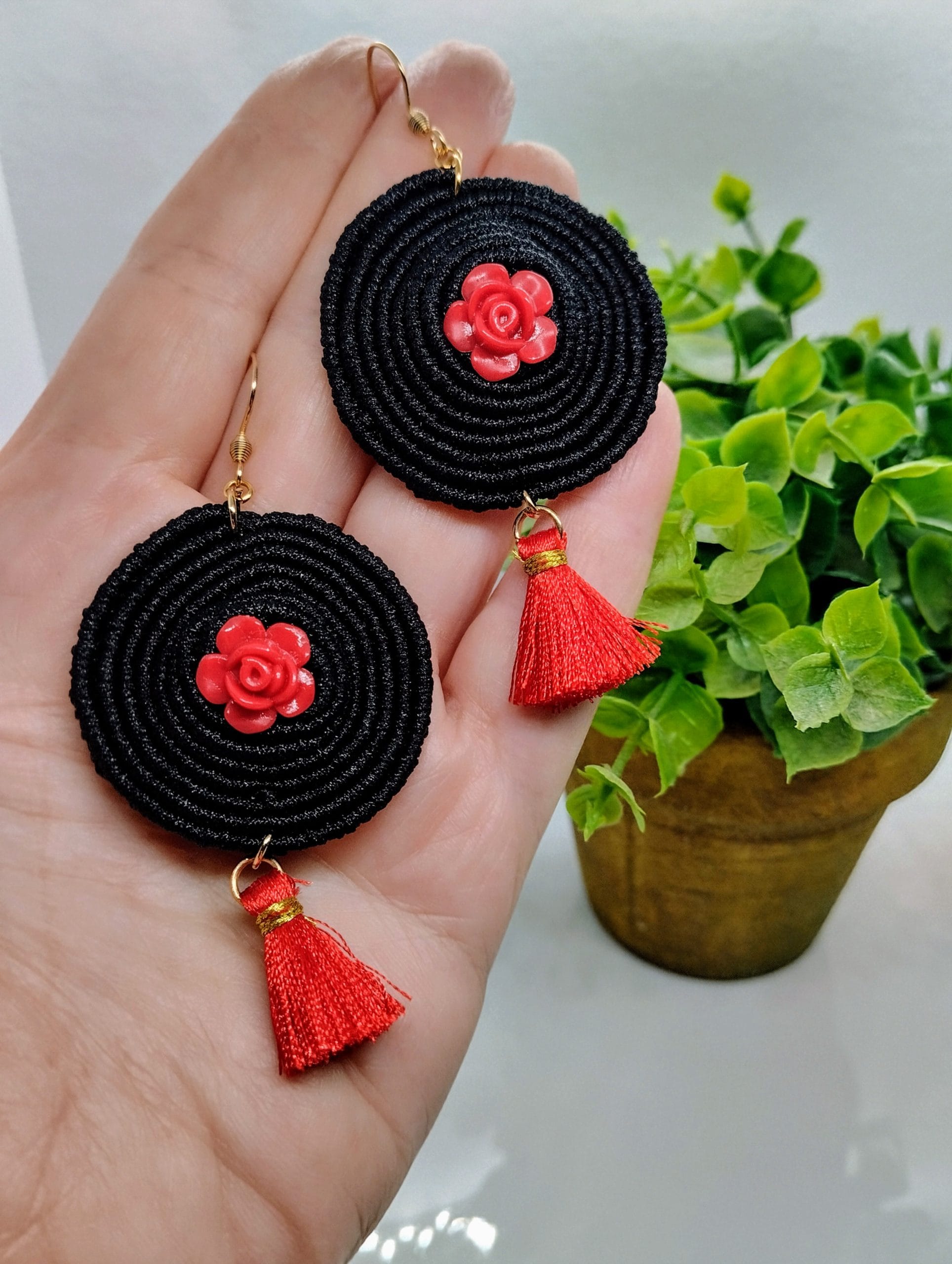 Σκουλαρίκια macrame spiral