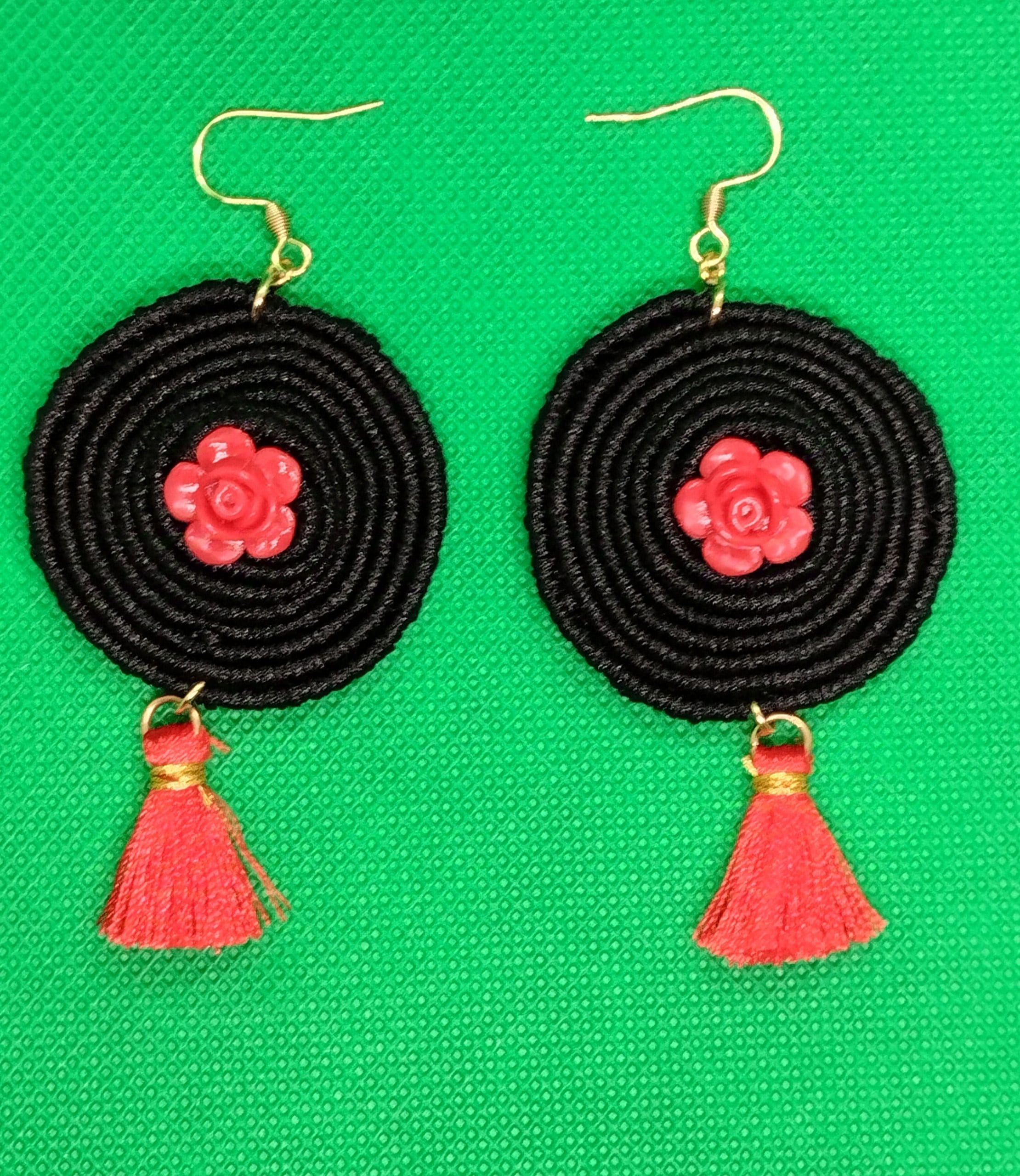 Σκουλαρίκια macrame spiral