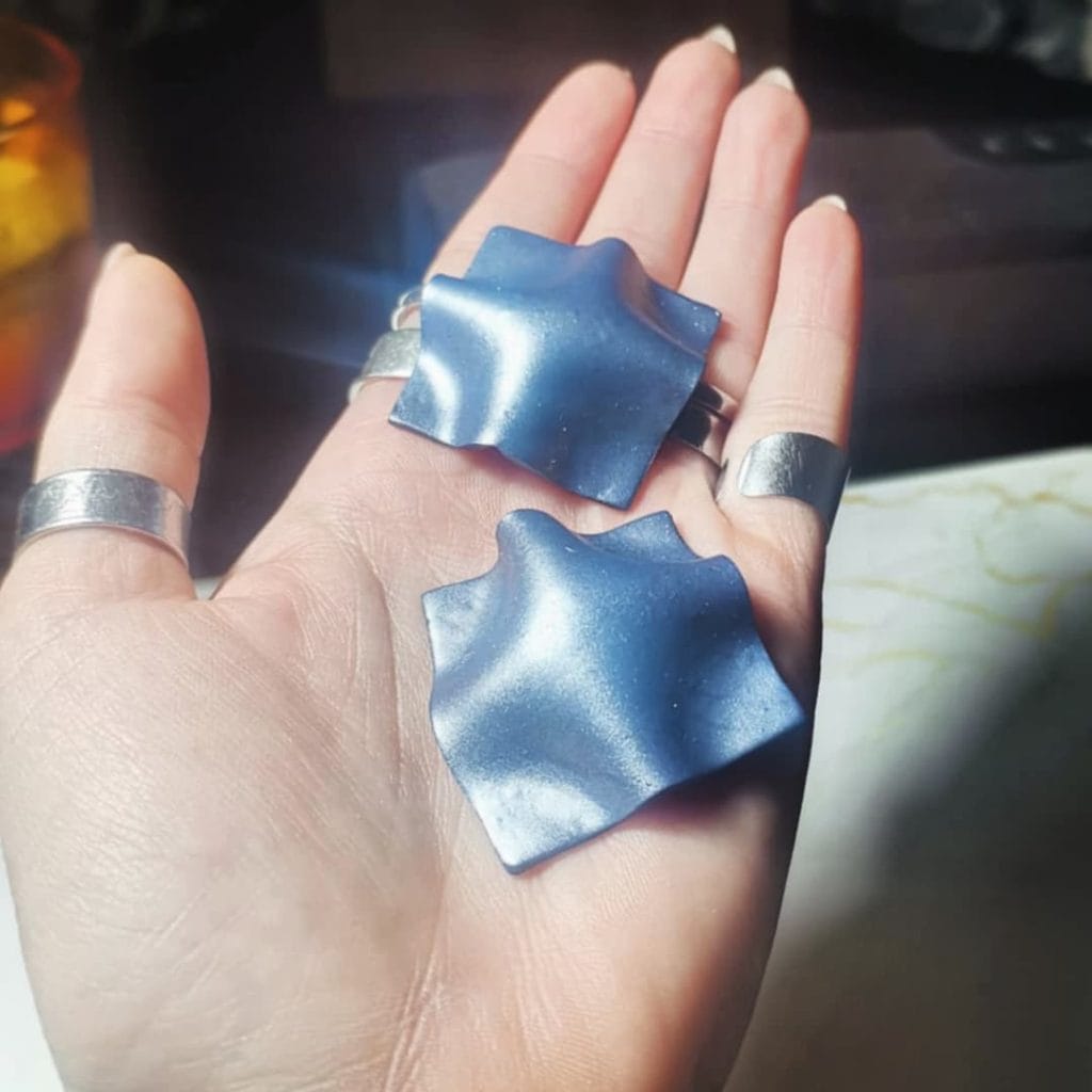 Handmade σκουλαρίκια "silky squares" μπλέ μετταλικο