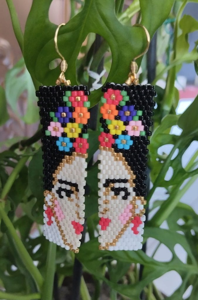 Ατσάλινα σκουλαρίκια κρεμαστά Frida Kahlo, miyuki.
