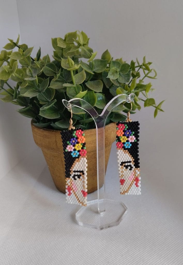 Ατσάλινα σκουλαρίκια κρεμαστά Frida Kahlo, miyuki.