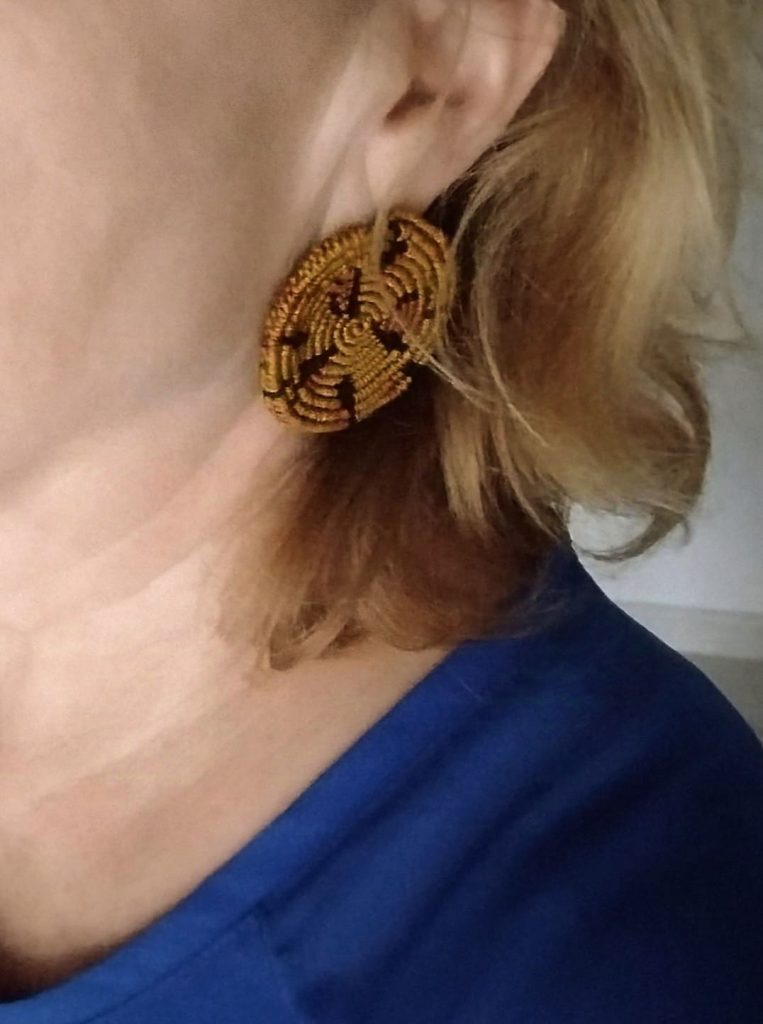 Σκουλαρίκια macrame leopard καρφωτά
