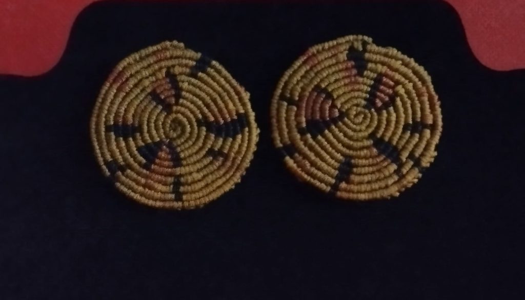 Σκουλαρίκια macrame leopard καρφωτά