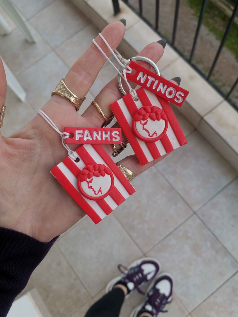 Handmade μπρελόκ on demand "Ολυμπιακός"