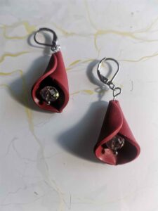 Handmade σκουλαρίκια “Lily bell” Μπορντό