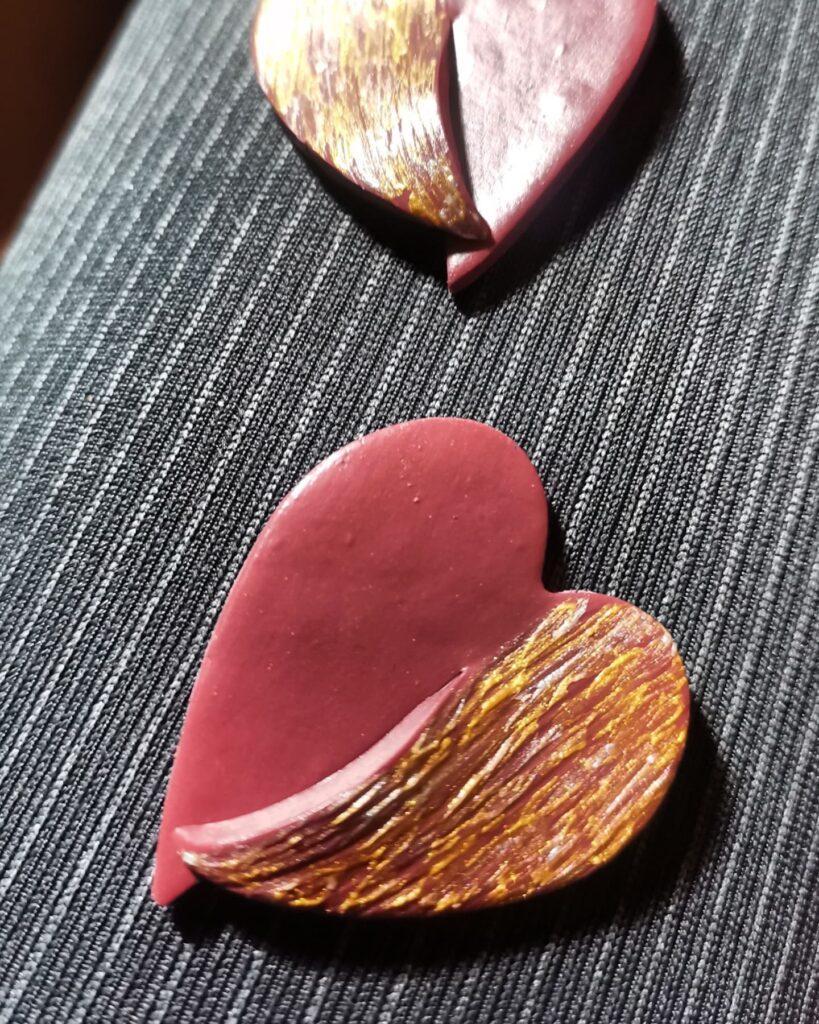Handmade σκουλαρίκια "split heart" Μπορντό-γκρι, ασημί - χρυσό