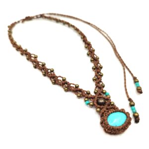 Κολιέ boho μακραμέ με πέτρα και χάντρες