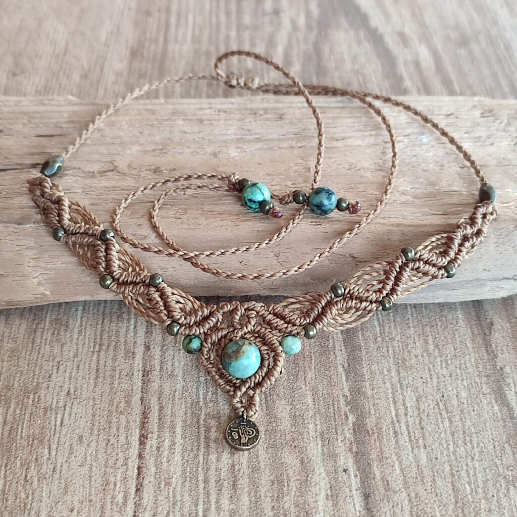 Κολιέ τσόκερ boho μακραμέ