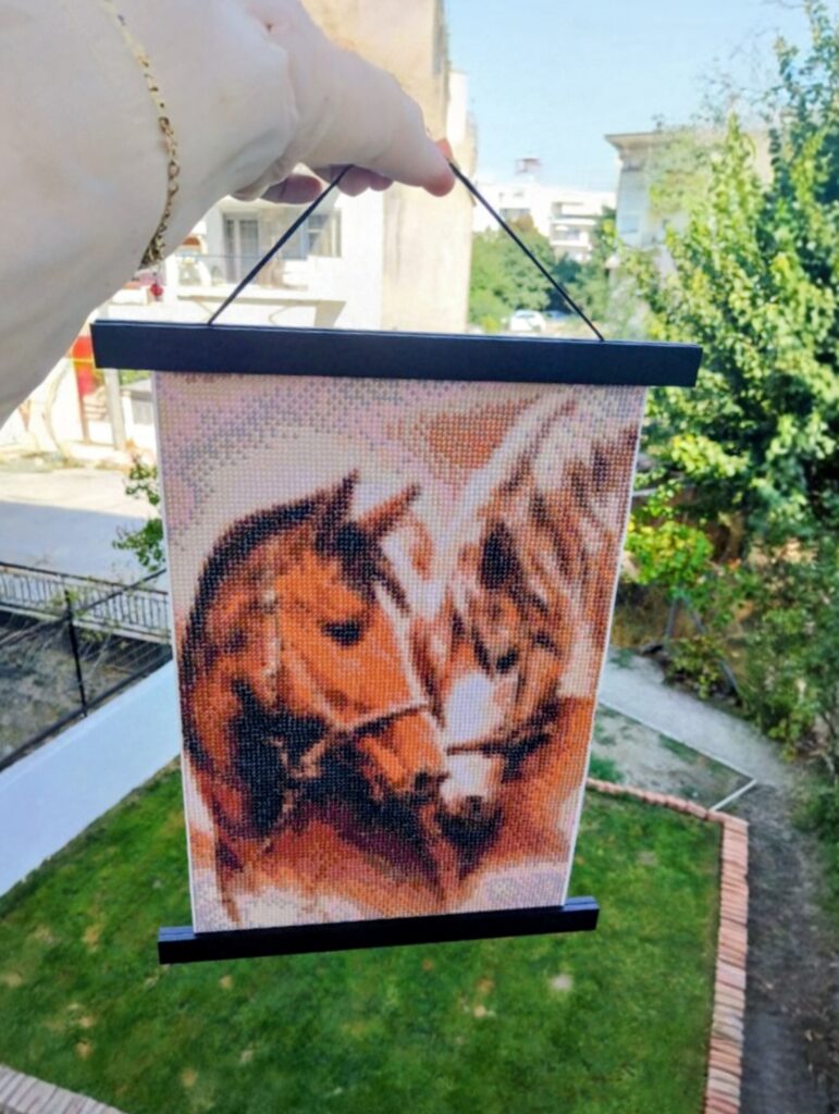 Diamond Painting χειροποίητος πίνακας με διαμαντάκια δύο άλογα