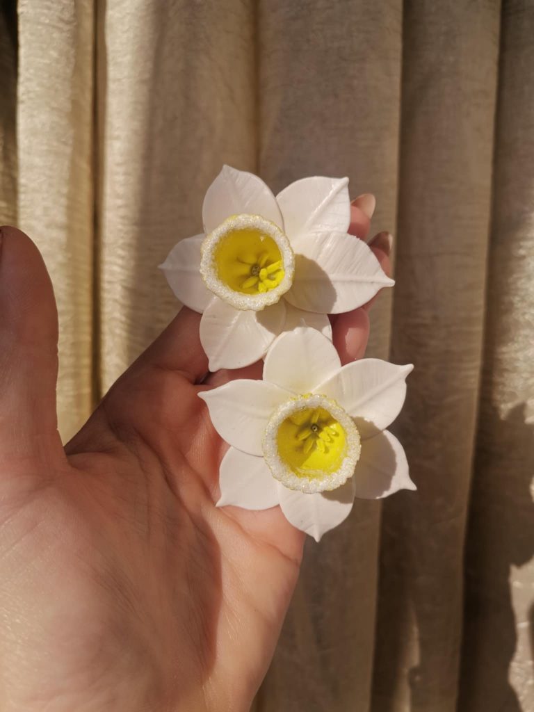 Handmade σκουλαρίκια "narcissus" λευκά, κίτρινα