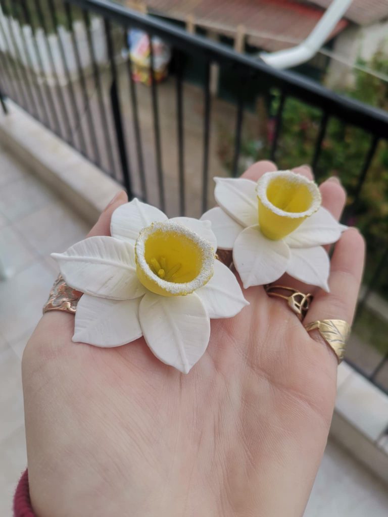 Handmade σκουλαρίκια "narcissus" λευκά, κίτρινα