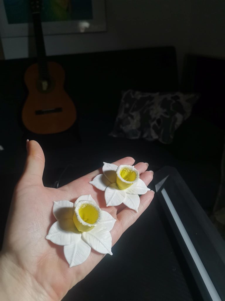 Handmade σκουλαρίκια "narcissus" λευκά, κίτρινα