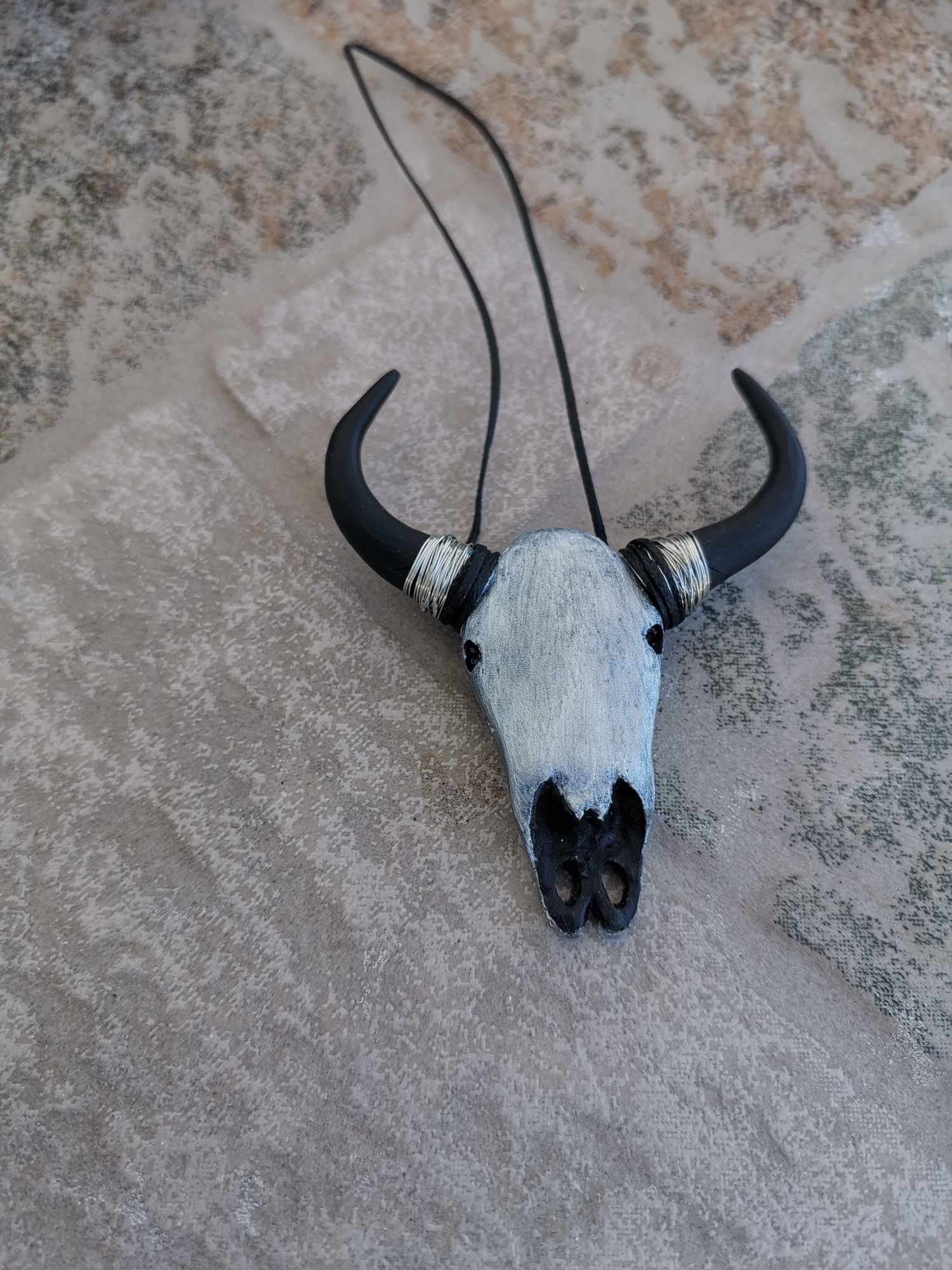 Handmade μπρελοκ "buffalo" μαύρο ασημί