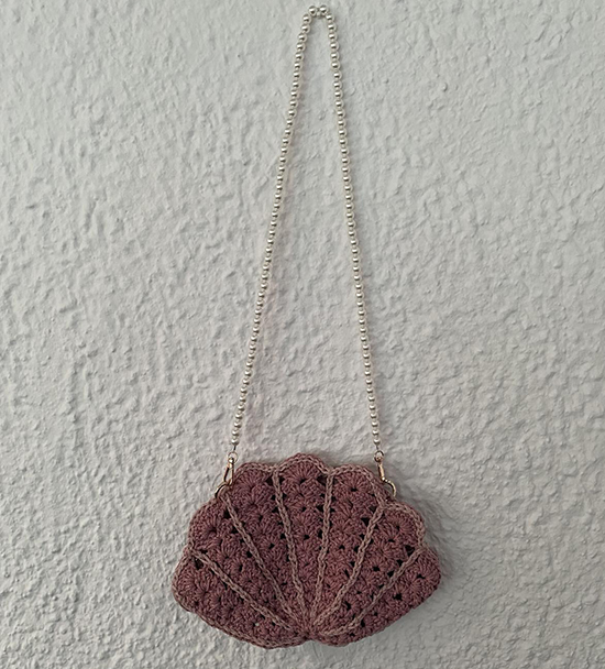 Pearl Drift Glam Purse