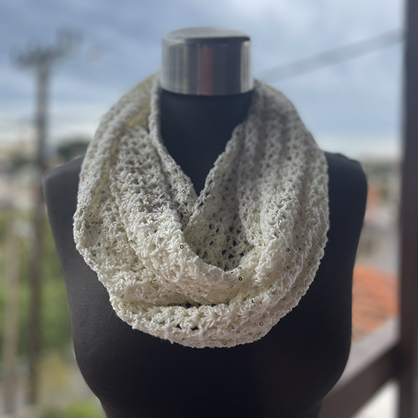 Stardust Lace Neckwarmer