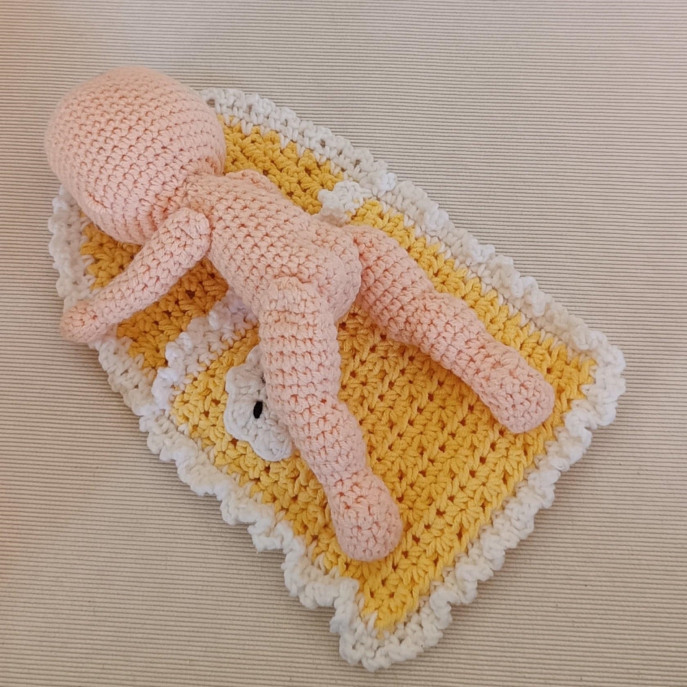 "Μωράκι στον υπνόσακο" χειροποίητο amigurumi ύψους 20 εκ