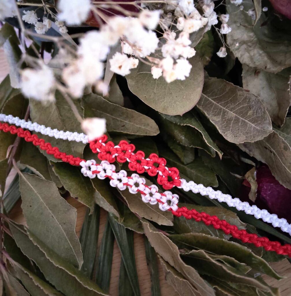 Βραχιόλι Μαρτάκι Μακραμέ με Λουλούδια