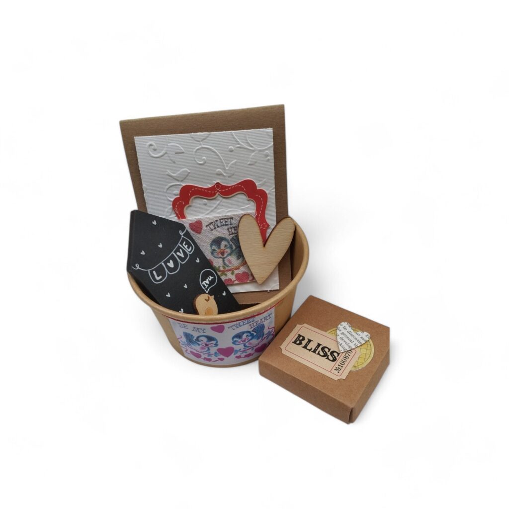 Mini valentine gift box 2