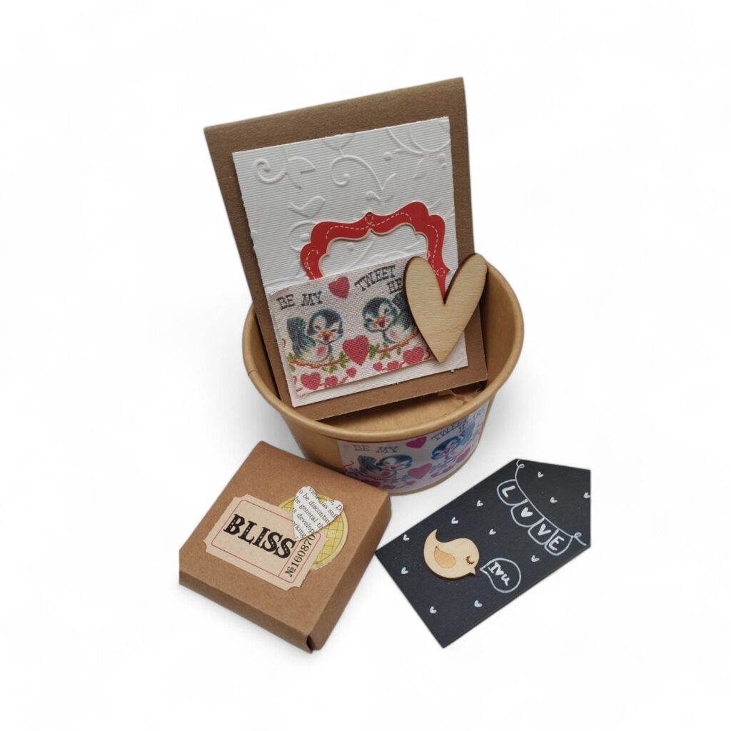 Mini valentine gift box 2