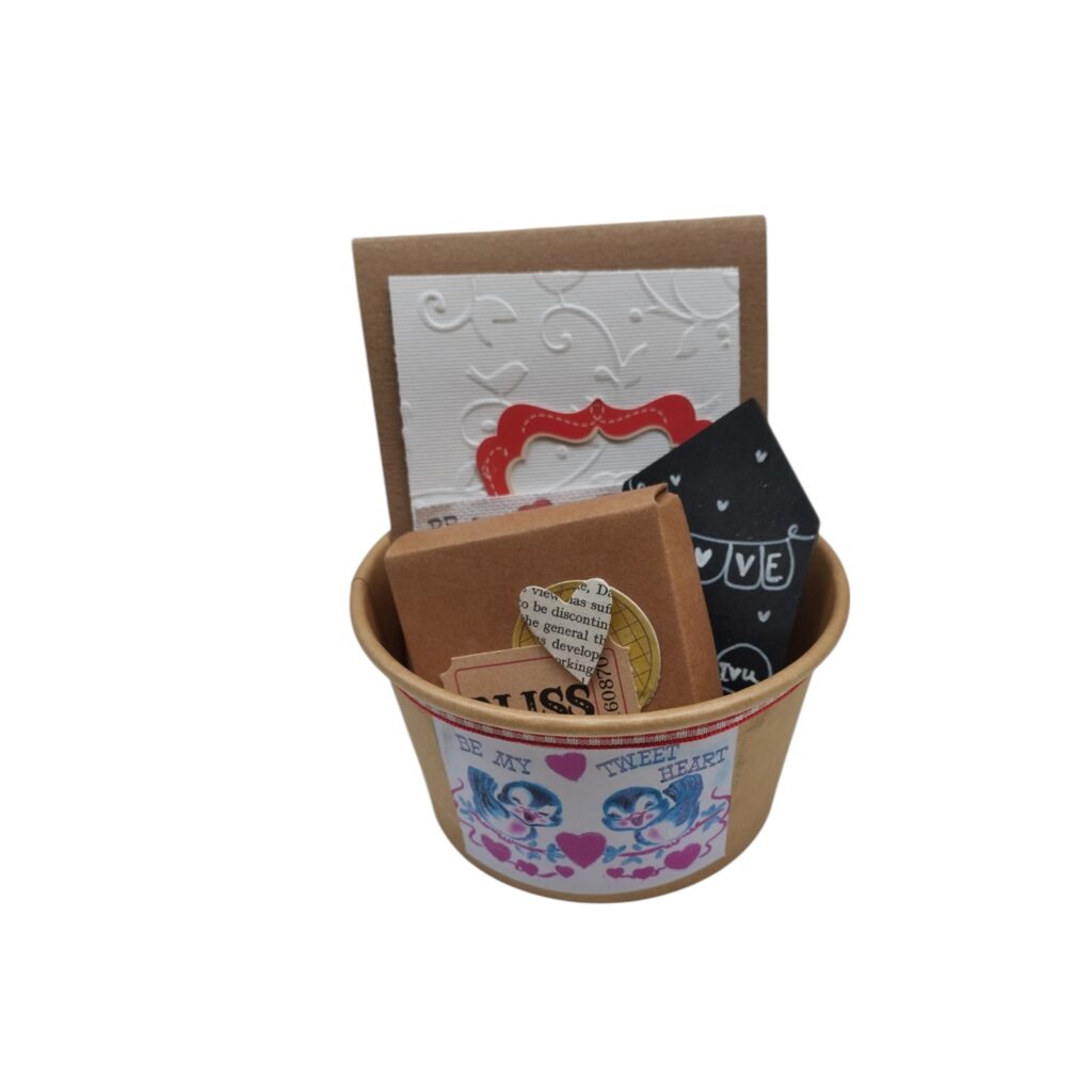 Mini valentine gift box 2
