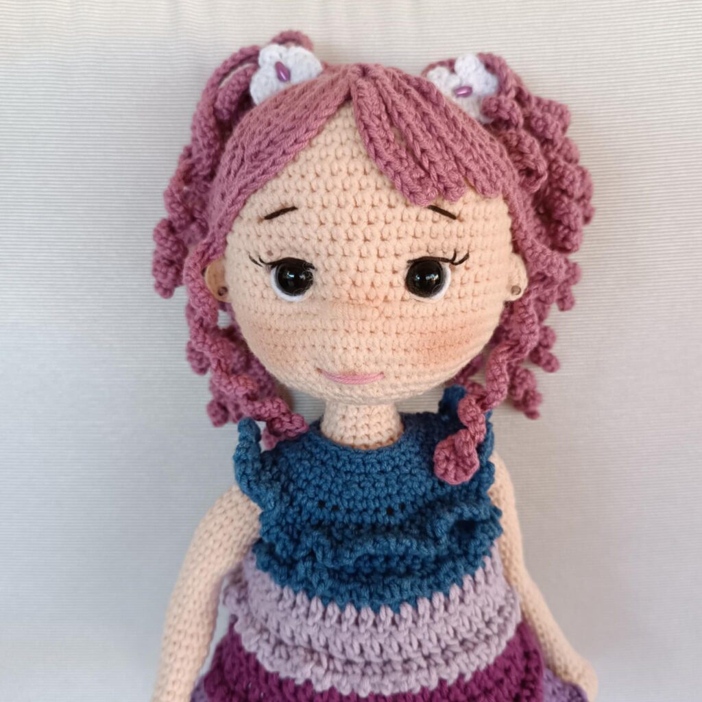 Χειροποίητη κούκλα (amigurumi) "Βιολέτα”, ύψους 40 εκ.