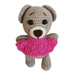Πλεκτό αρκουδάκι με hot pink φορεματάκι (amigurumi) ύψους 15 εκ.